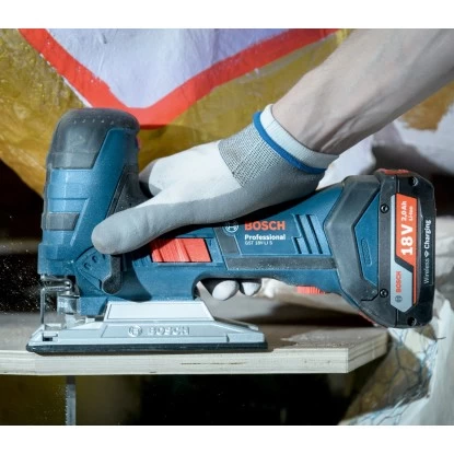 Bosch Professional Akku-Stichsäge GST 18 V-LI S Solo Mit 4 Stichsägenblättern 7 Bosch Professional Akku-Stichsäge GST 18 V-LI S Solo Mit 4 Stichsägenblättern – Bild 7